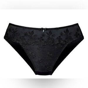 NEW - Nuance Floral Lace Hipster Panty. Black. Size 16/18